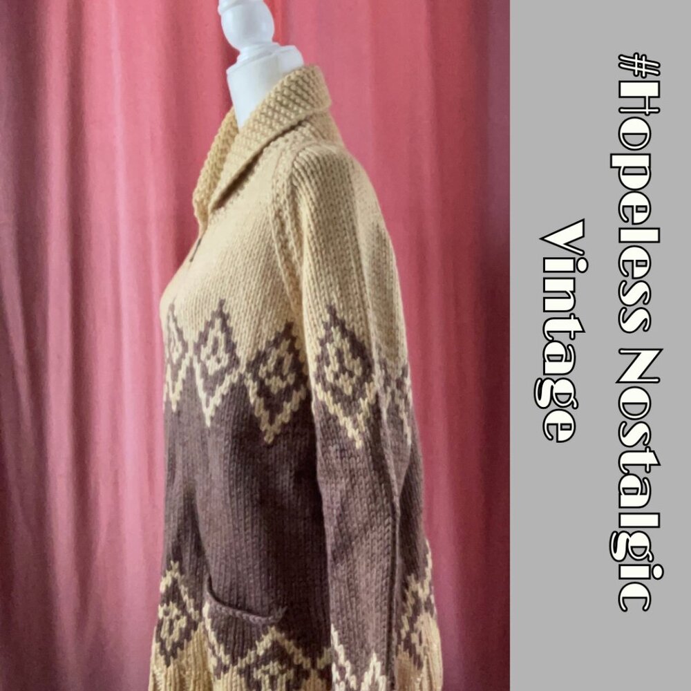Brown and Tan sweater ASO The Log Lady in Twin Peaks - Picture 3 of 5